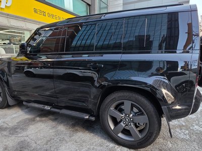 LAND ROVER DEFENDER - 5