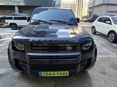 LAND ROVER DEFENDER - 8