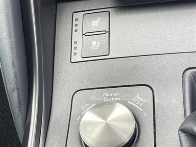 2023 Lexus IS 照片 9