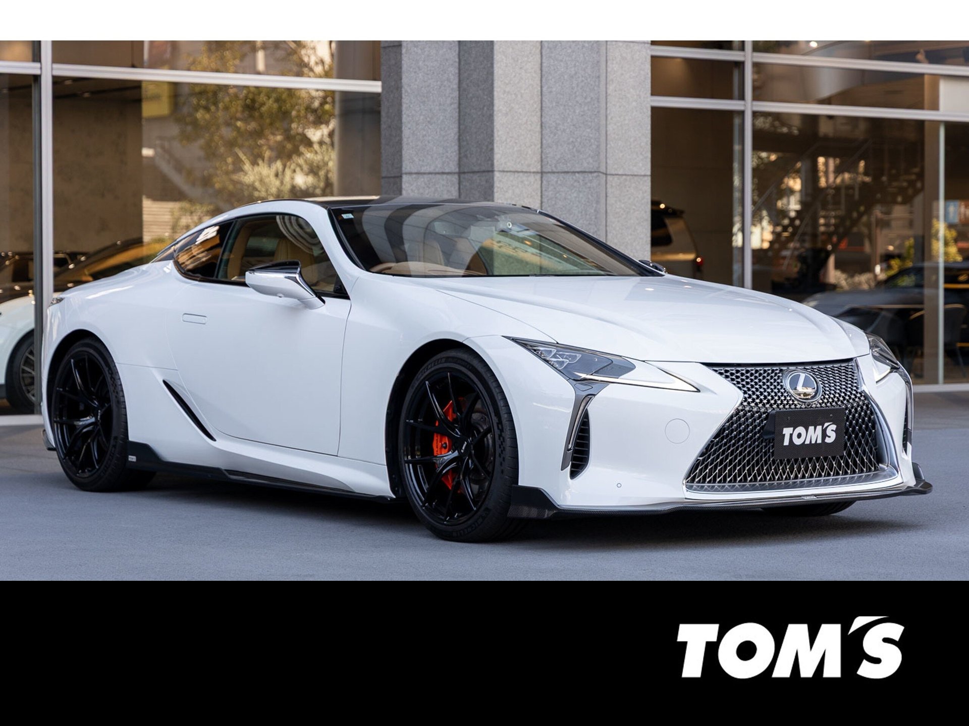 LEXUS LC - View 1