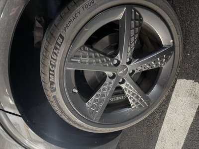 صورة 6 لـ 2023 Genesis GV70