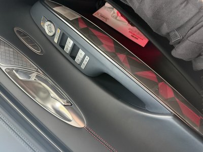 صورة 10 لـ 2023 Genesis GV70