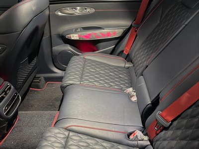 2023 Genesis GV70 — миниатюра 13