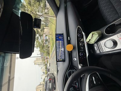 صورة 9 لـ 2023 Genesis GV70