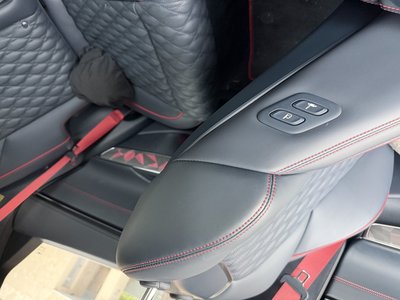 صورة 4 لـ 2023 Genesis GV70