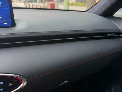 2023 Genesis GV70 — миниатюра 14