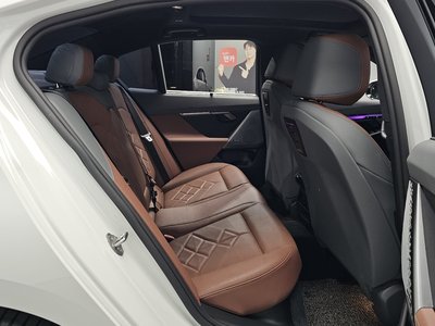 2024 BMW 5 SERIES — миниатюра 17