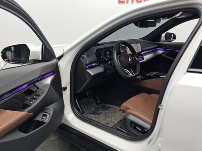 2024 BMW 5 SERIES — миниатюра 13
