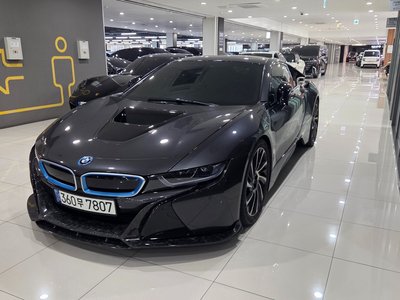 BMW I8 - 1
