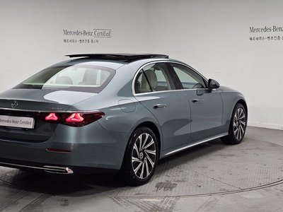 MERCEDES-BENZ E-CLASS - 5