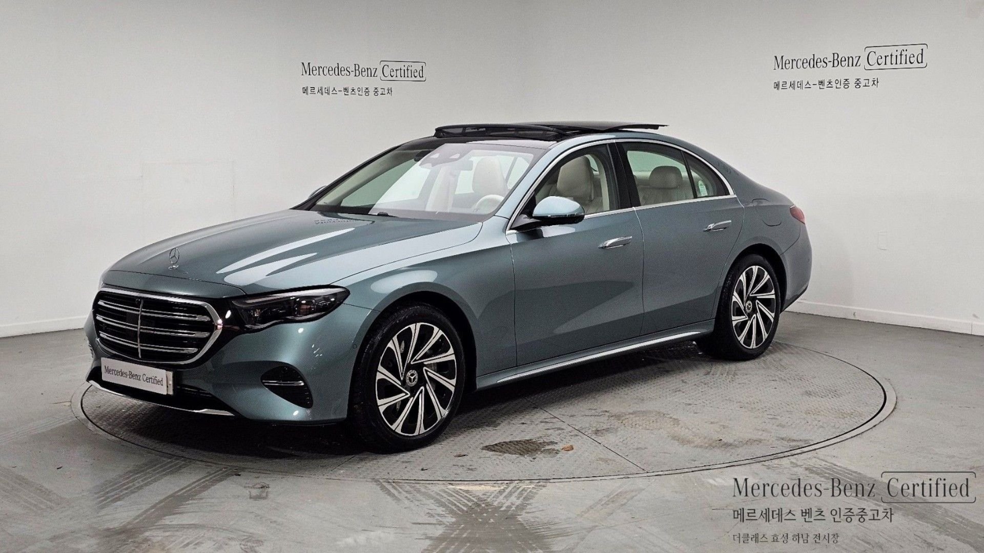 MERCEDES-BENZ E-CLASS - View 1