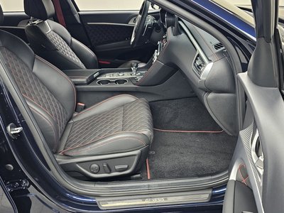 2022 Genesis THE NEW G70 SHOOTING BRAKE thumbnail 16
