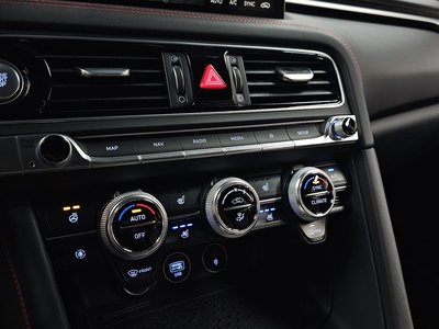 2022 Genesis THE NEW G70 SHOOTING BRAKE thumbnail 33