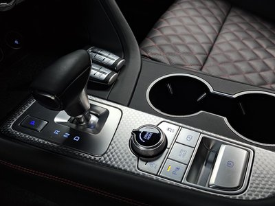 2022 Genesis THE NEW G70 SHOOTING BRAKE thumbnail 12