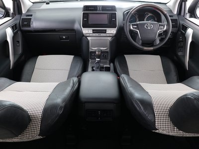 TOYOTA LAND CRUISER PRADO - 2