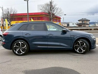 AUDI Q8 E-TRON - 4