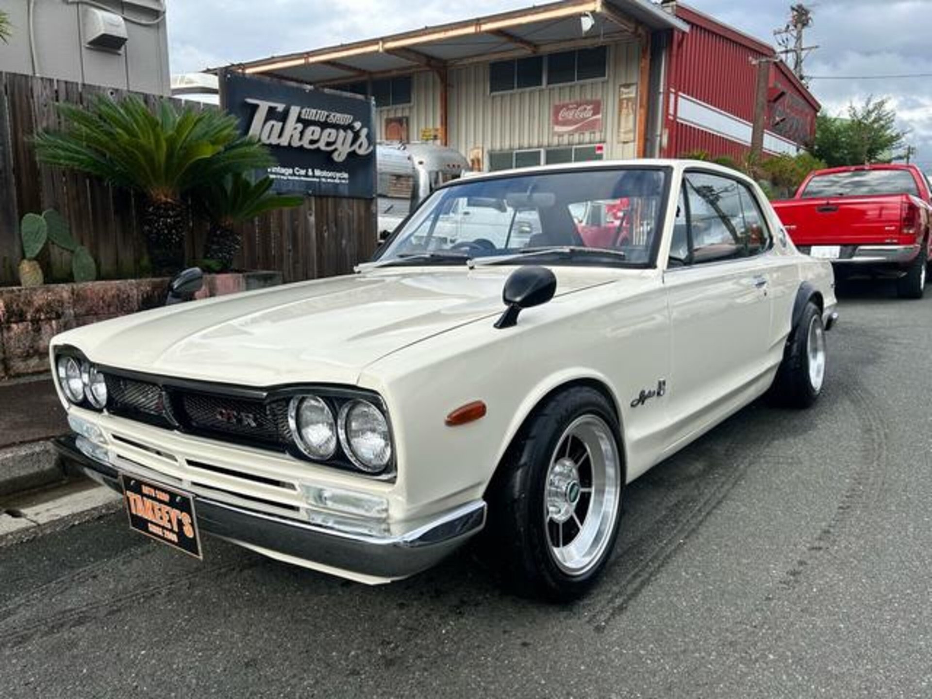 NISSAN SKYLINE GT-R - View 1