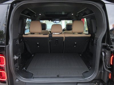 2025 LAND Rover DEFENDER 缩略图 28