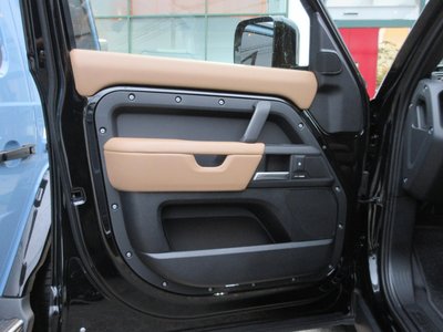 2025 LAND Rover DEFENDER 缩略图 35