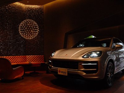 PORSCHE CAYENNE - 4