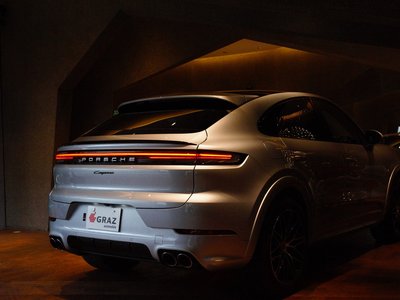 PORSCHE CAYENNE - 9