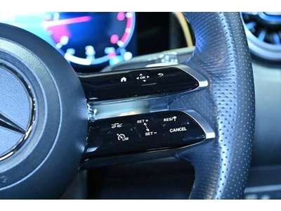 2024 Mercedes-BENZ GLB — миниатюра 38