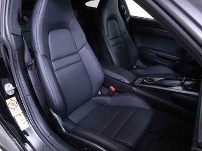 2021 Porsche 911 — миниатюра 17