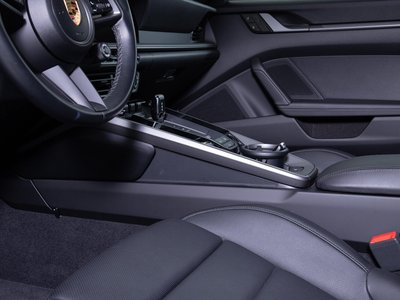 2021 Porsche 911 — миниатюра 13