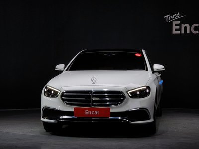 MERCEDES-BENZ E-CLASS - 2