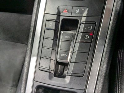 صورة مصغرة 32 لـ 2017 Porsche 718