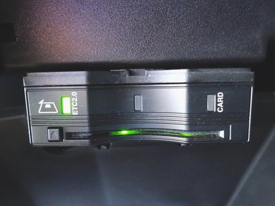 MERCEDES-BENZ GLB - 10