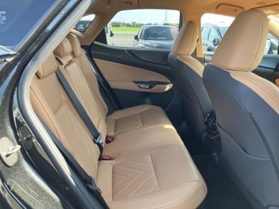 صورة 5 لـ 2025 Lexus NX