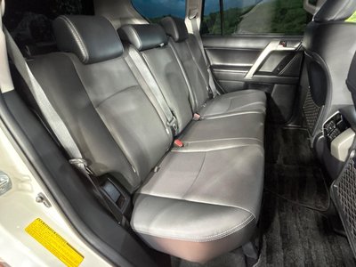 TOYOTA LAND CRUISER PRADO - 9