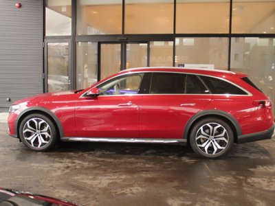 2025 Mercedes-BENZ E-CLASS 照片 3