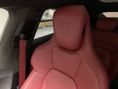2023 Porsche TAYCAN photo 9