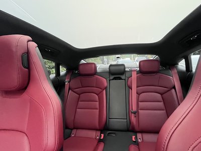 2023 Porsche TAYCAN photo 5