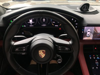 2023 Porsche TAYCAN photo 7
