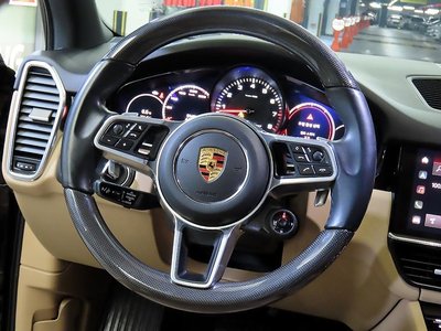 PORSCHE CAYENNE - 8