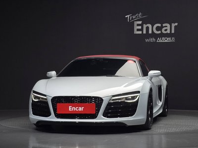 AUDI R8 - 2