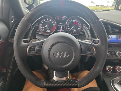 AUDI R8 - 8
