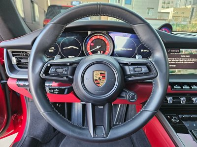 2023 Porsche 911 thumbnail 12