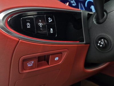 2021 Genesis GV70 — миниатюра 14
