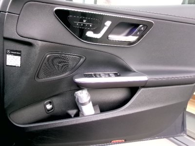 2025 Mercedes-BENZ C-CLASS — миниатюра 11