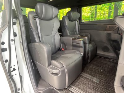 2024 Toyota ALPHARD — фото 9