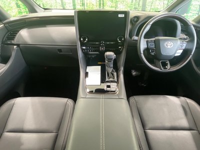2024 Toyota ALPHARD — фото 2