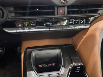2025 Toyota CROWN CROSSOVER thumbnail 13
