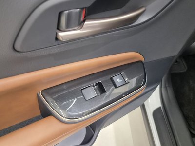 2025 Toyota CROWN CROSSOVER thumbnail 14