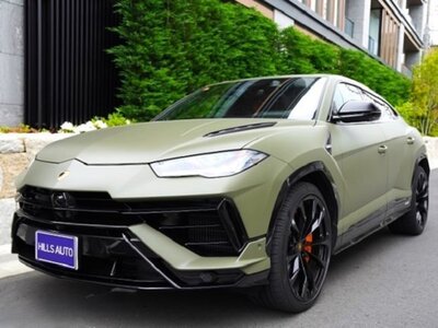 LAMBORGHINI URUS - 1