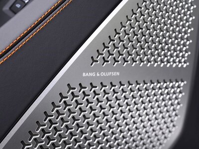 LAMBORGHINI URUS - 6