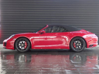 PORSCHE 911 CABRIOLET - 4
